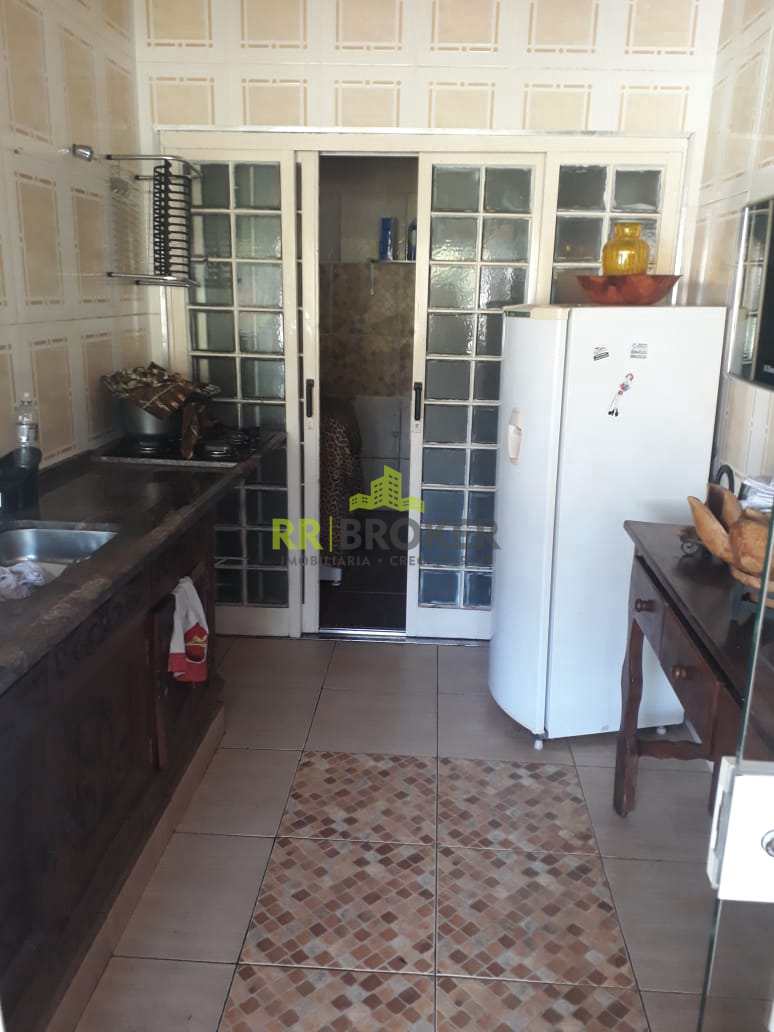 Fazenda à venda com 2 quartos, 800m² - Foto 18