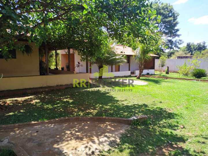 Fazenda à venda com 4 quartos, 400m² - Foto 1