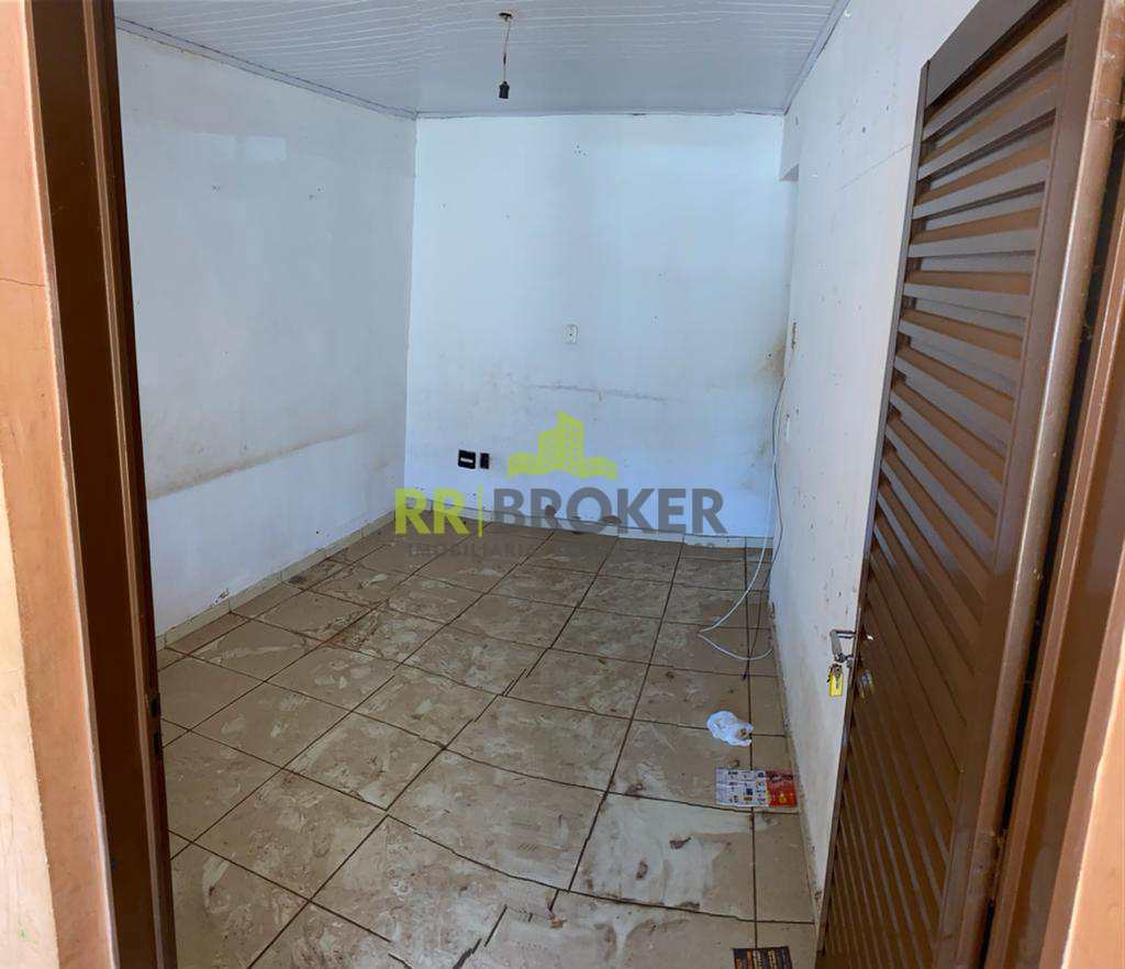 Casa à venda com 2 quartos, 160m² - Foto 2