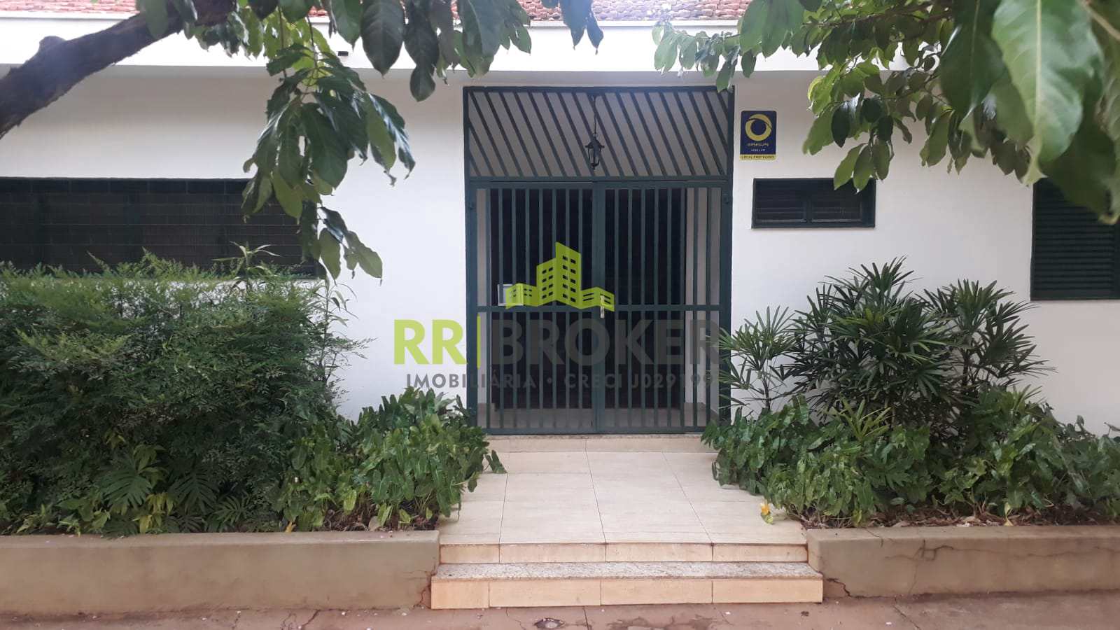 Casa para alugar com 4 quartos, 282m² - Foto 12