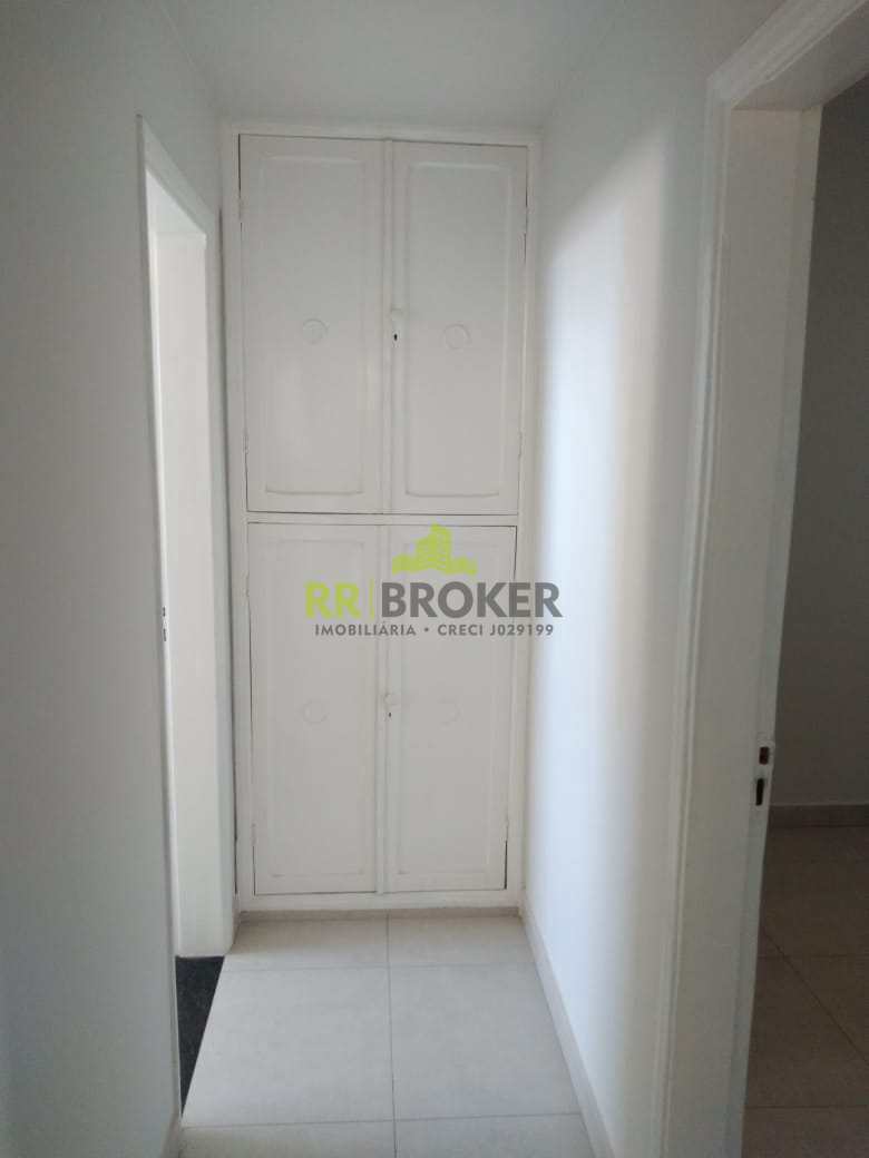 Apartamento para alugar com 2 quartos, 70m² - Foto 8