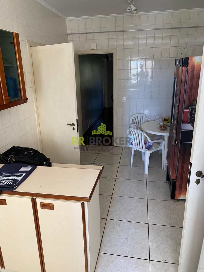 Apartamento à venda e aluguel com 4 quartos, 180m² - Foto 8