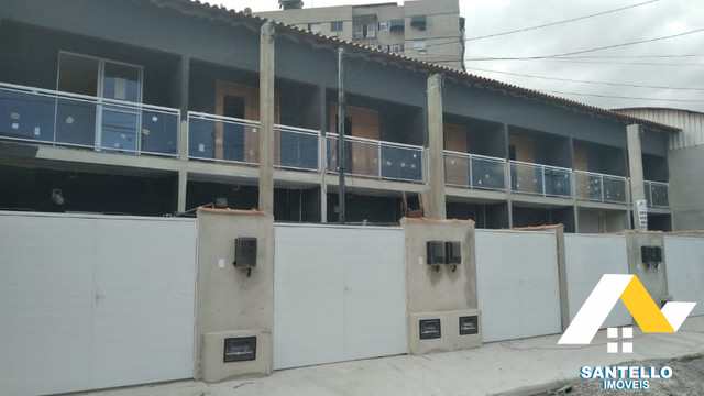 Casa à venda com 2 quartos, 75m² - Foto 1