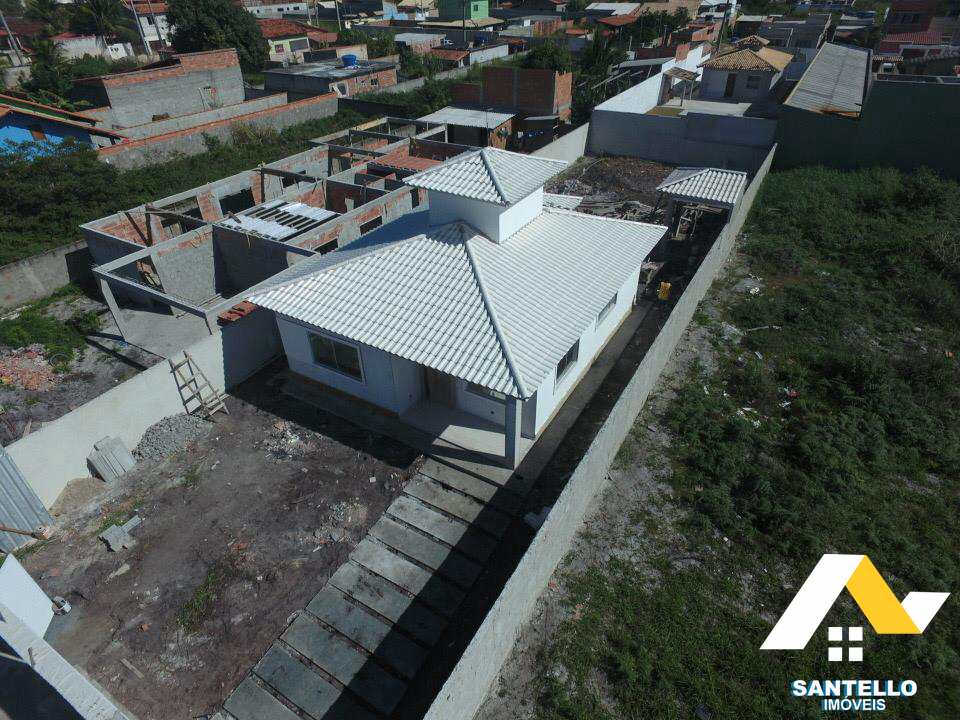 Casa à venda com 3 quartos, 100m² - Foto 1