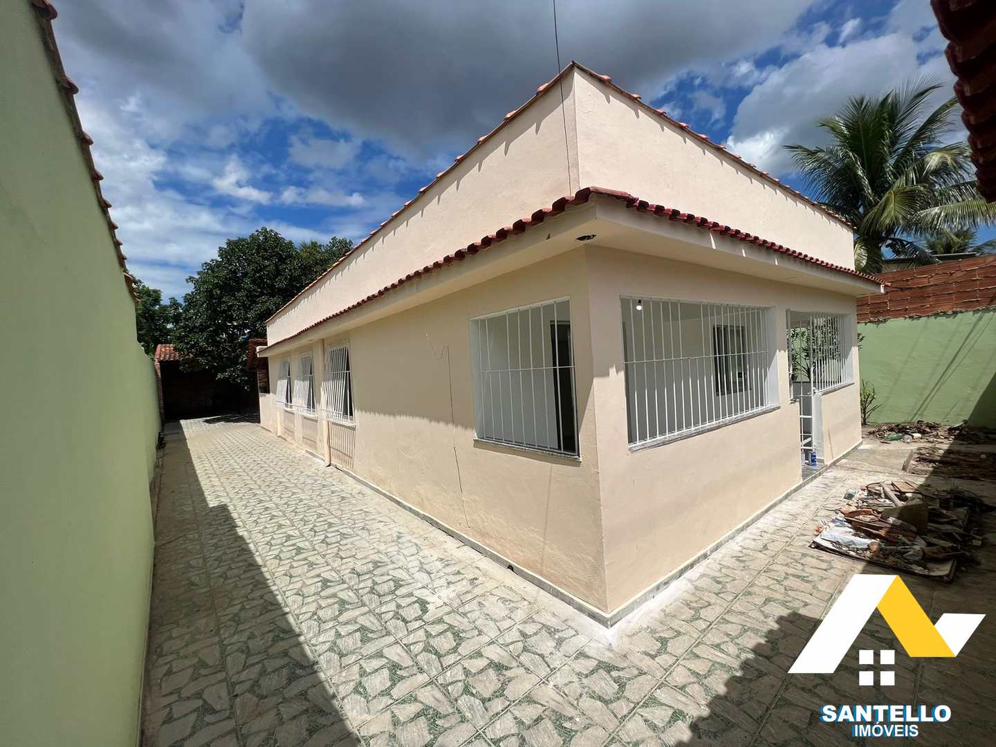 Casa à venda com 3 quartos, 90m² - Foto 2