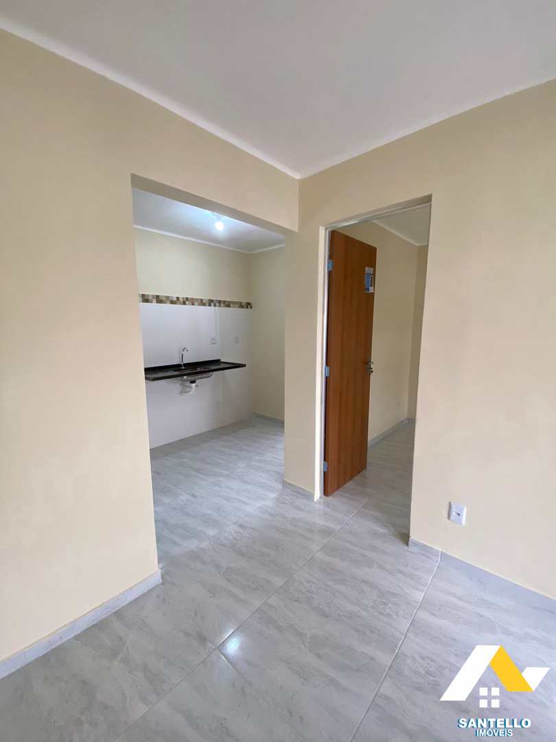 Casa à venda com 2 quartos, 65m² - Foto 4