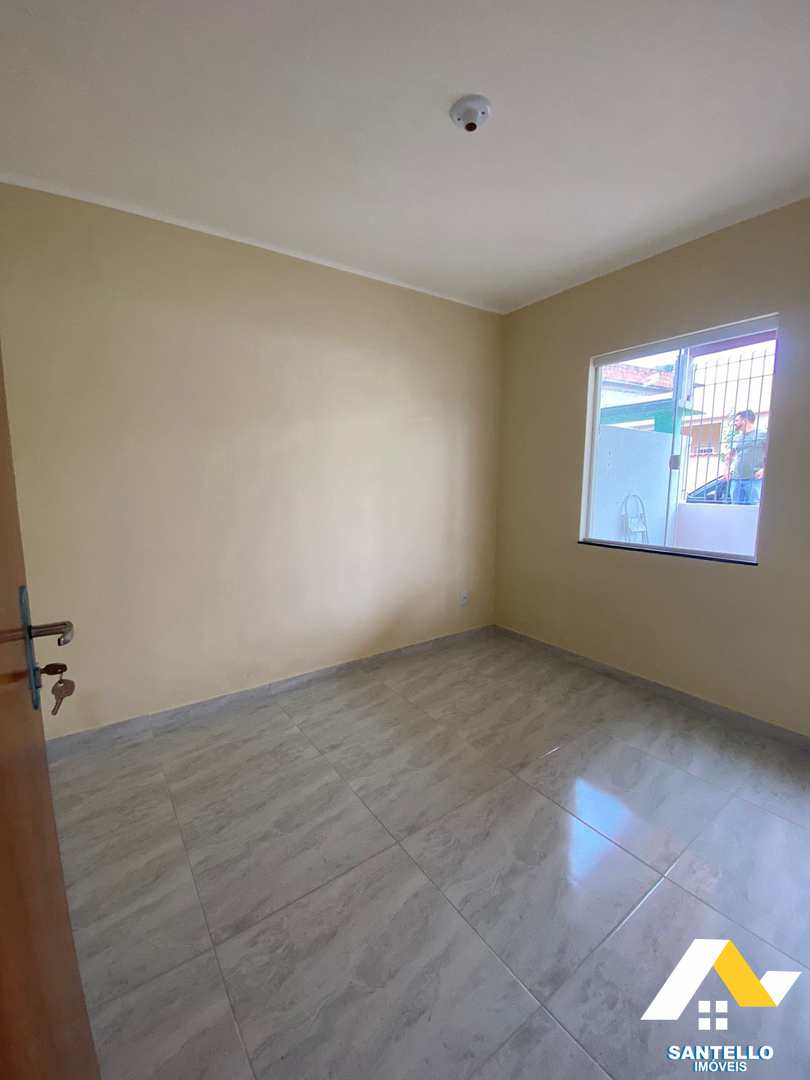 Casa à venda com 2 quartos, 65m² - Foto 3