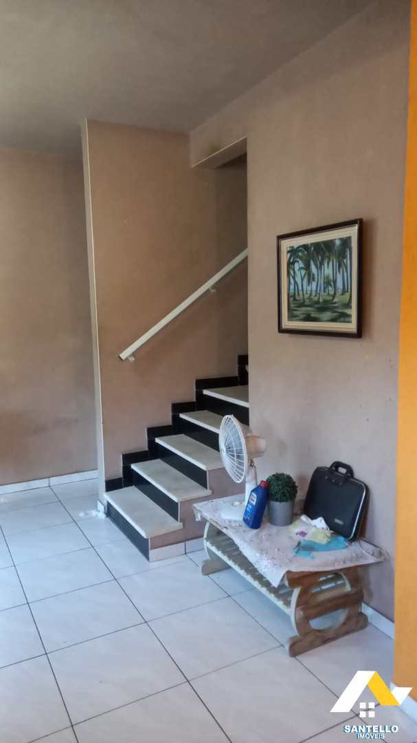 Casa à venda com 2 quartos, 90m² - Foto 4