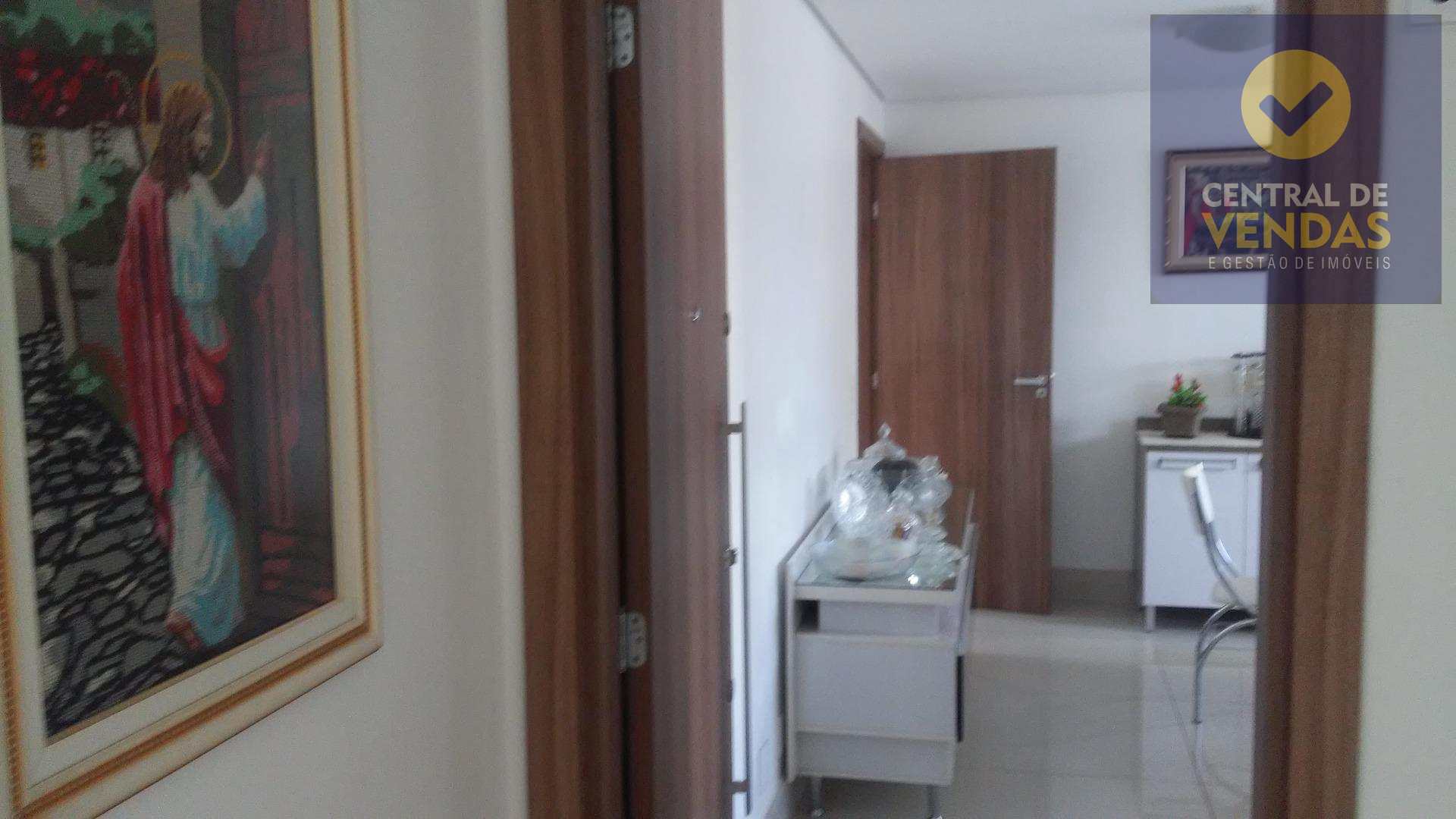 Apartamento à venda com 3 quartos, 81m² - Foto 3