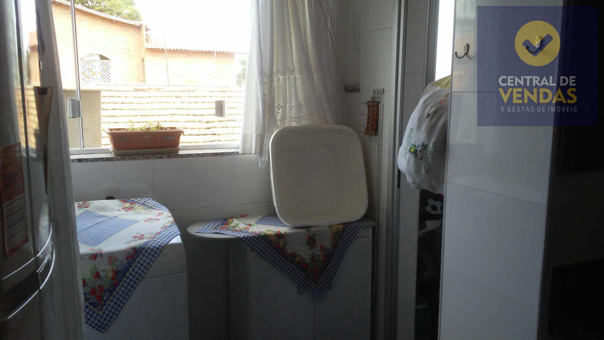 Apartamento à venda com 3 quartos, 81m² - Foto 4