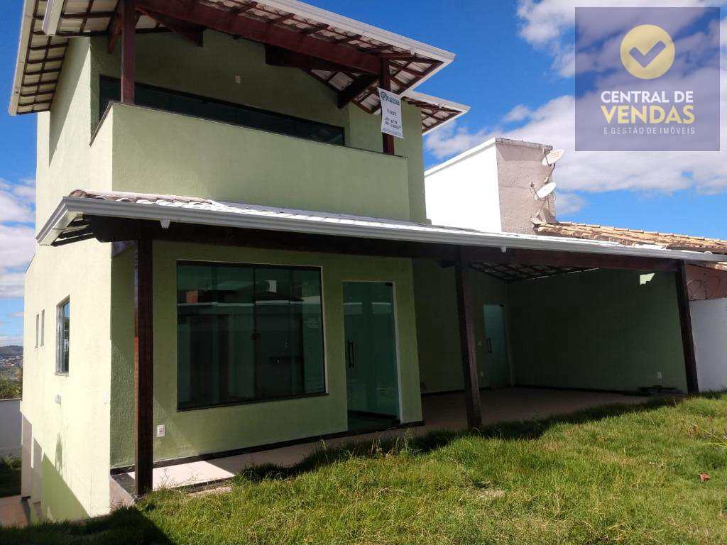 Casa à venda com 4 quartos, 400m² - Foto 2