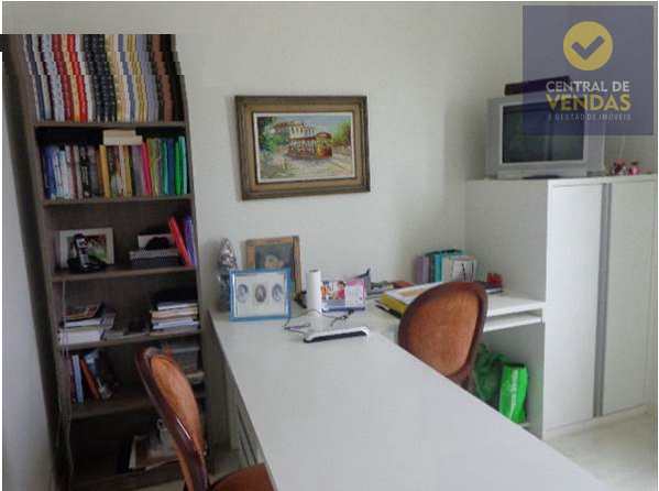 Apartamento à venda com 4 quartos, 150m² - Foto 2