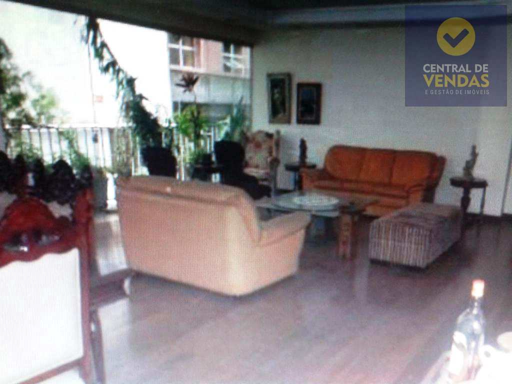 Apartamento à venda com 4 quartos, 240m² - Foto 2