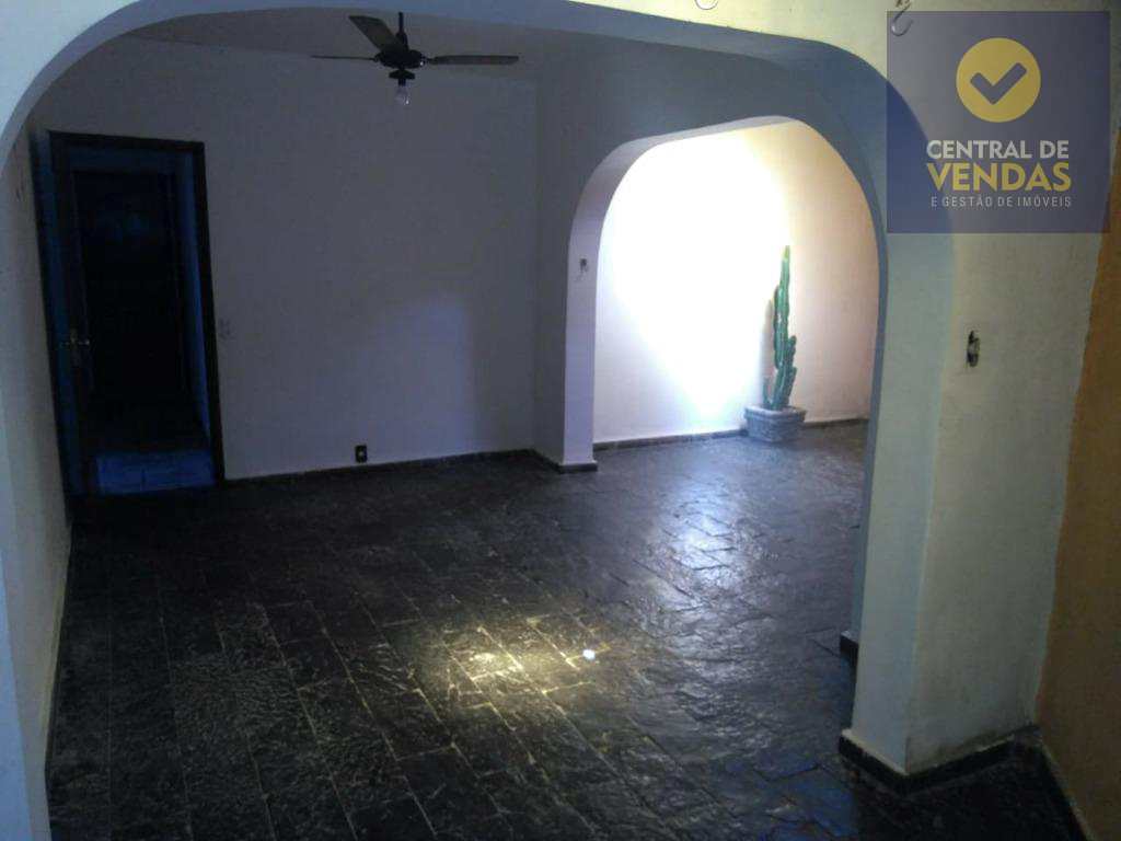 Casa à venda com 3 quartos, 360m² - Foto 27