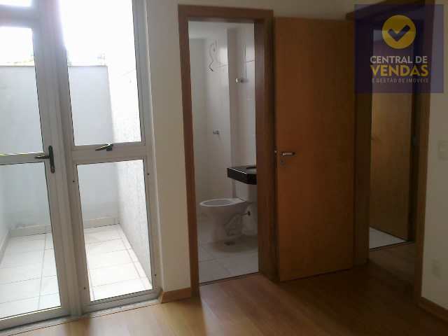 Apartamento à venda com 3 quartos, 134m² - Foto 2