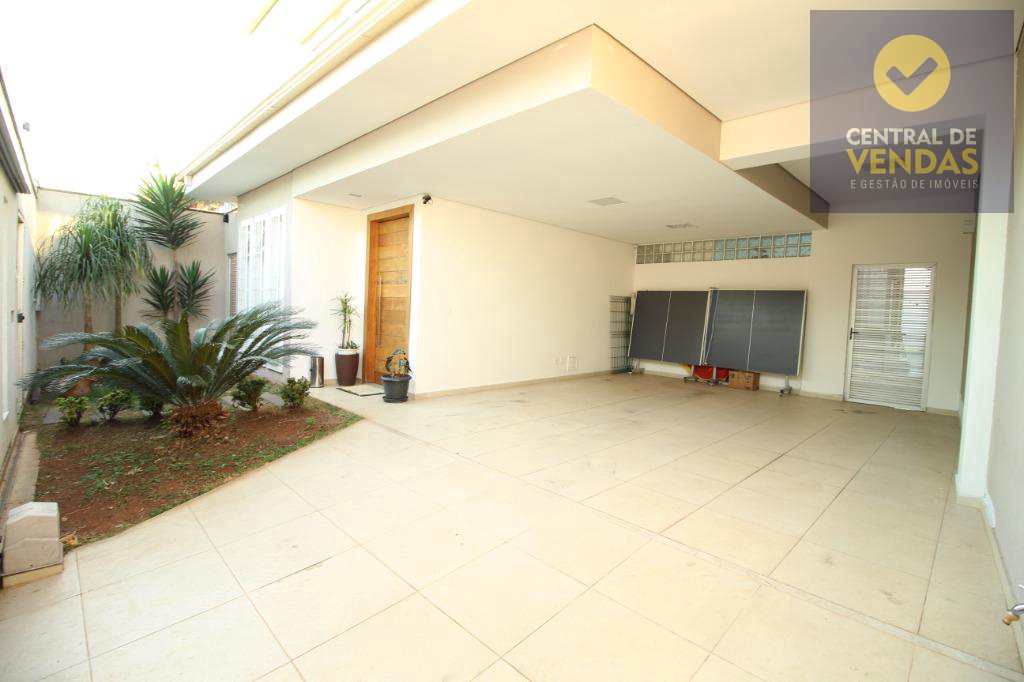 Casa à venda com 4 quartos, 360m² - Foto 44