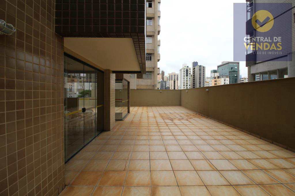 Apartamento à venda com 2 quartos, 70m² - Foto 22