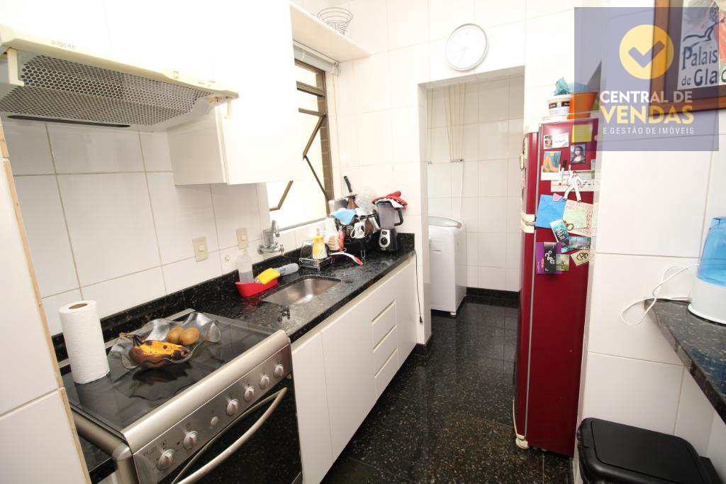 Apartamento à venda com 2 quartos, 70m² - Foto 13