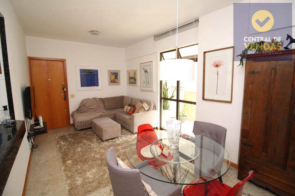 Apartamento à venda com 2 quartos, 70m² - Foto 1