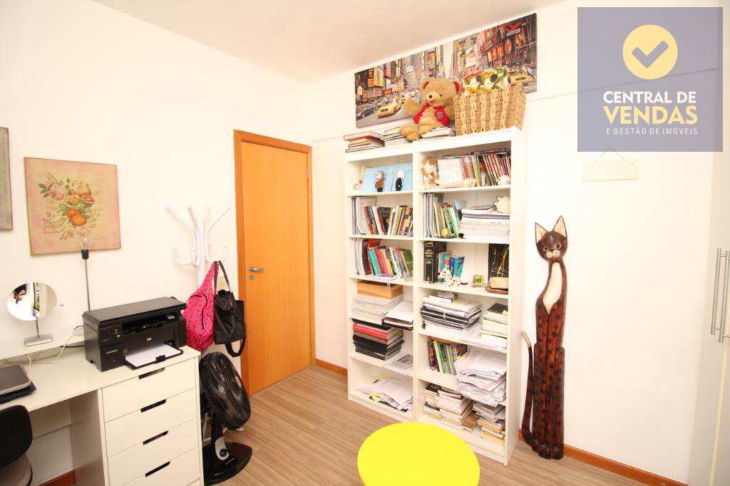 Apartamento à venda com 2 quartos, 70m² - Foto 6