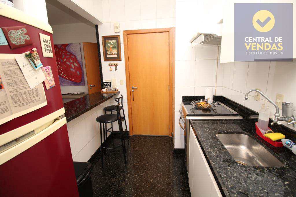 Apartamento à venda com 2 quartos, 70m² - Foto 14