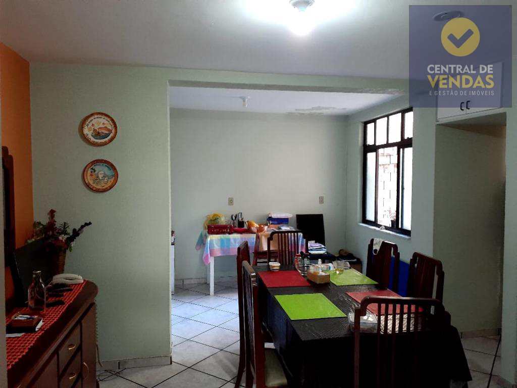 Apartamento à venda com 3 quartos, 165m² - Foto 2