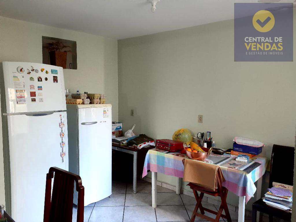 Apartamento à venda com 3 quartos, 165m² - Foto 9