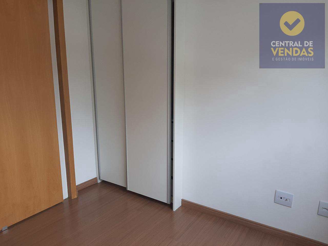 Apartamento à venda com 3 quartos, 90m² - Foto 4