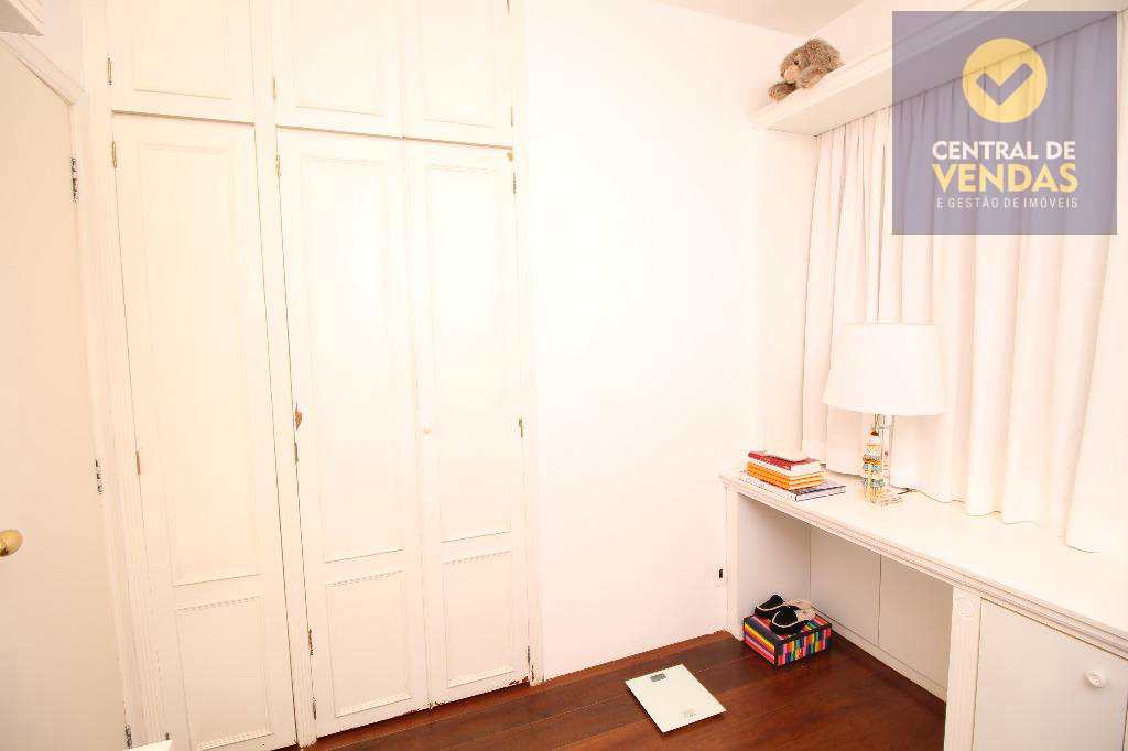 Apartamento à venda com 3 quartos, 115m² - Foto 11