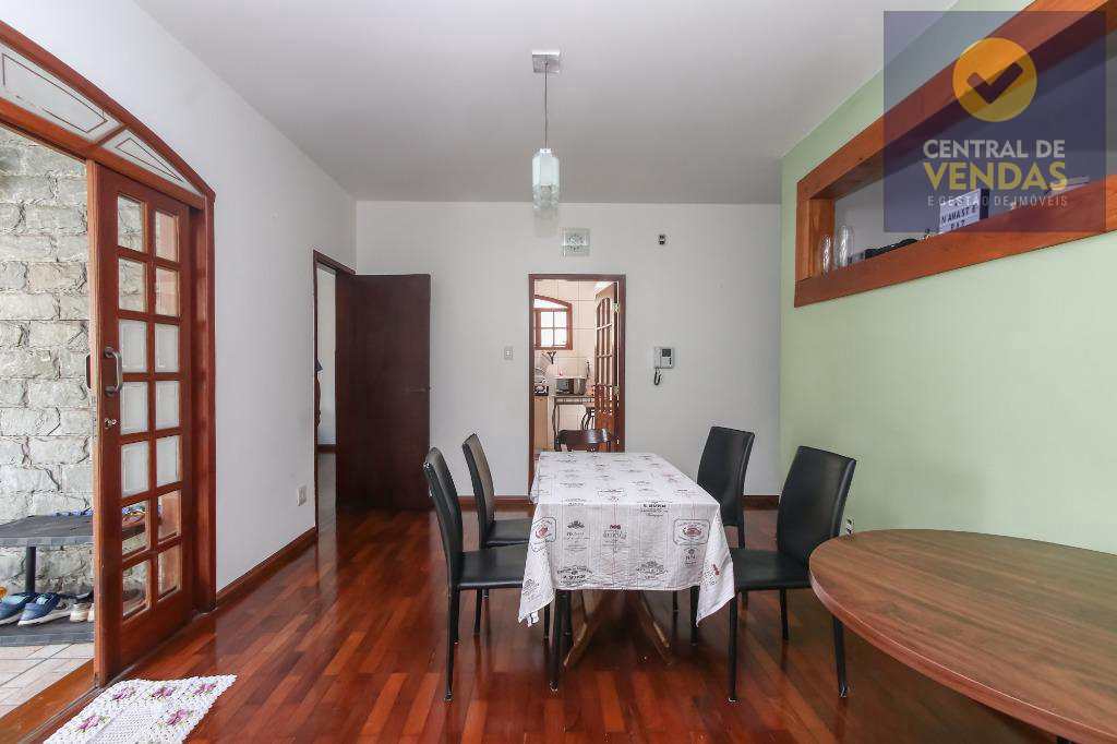 Casa à venda com 4 quartos, 360m² - Foto 4