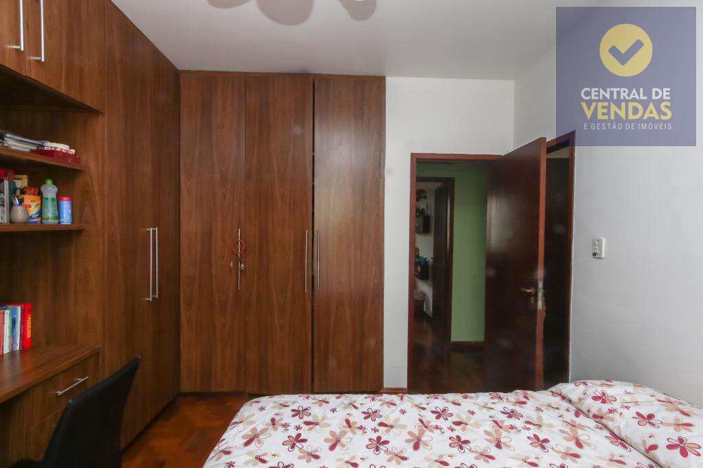 Casa à venda com 4 quartos, 360m² - Foto 11