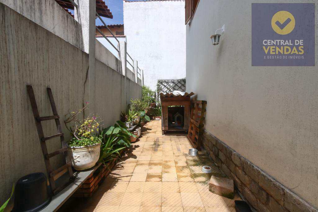 Casa à venda com 4 quartos, 360m² - Foto 31