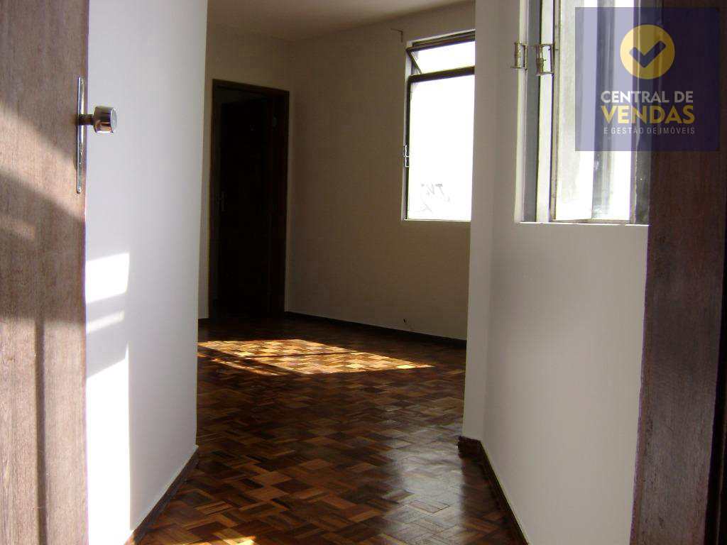 Apartamento à venda com 4 quartos, 130m² - Foto 2