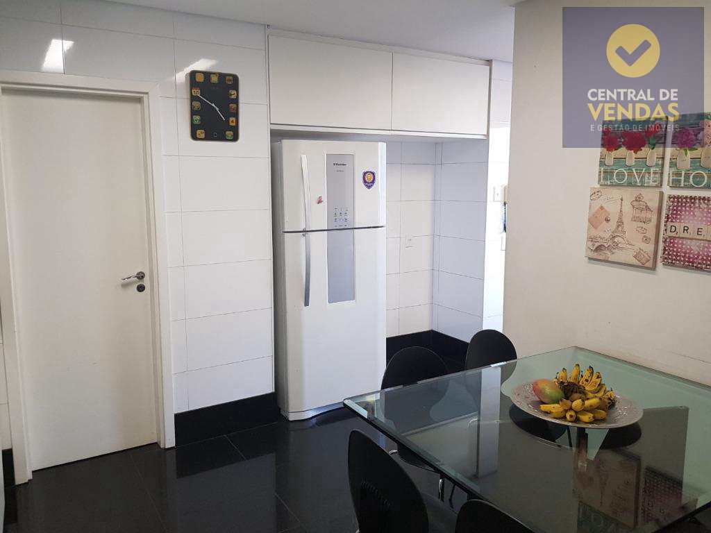 Apartamento à venda com 4 quartos, 278m² - Foto 11