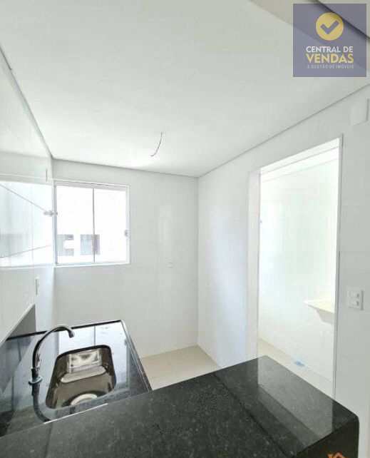 Apartamento à venda com 2 quartos, 62m² - Foto 4