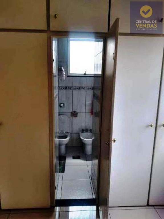 Apartamento à venda com 3 quartos, 110m² - Foto 9