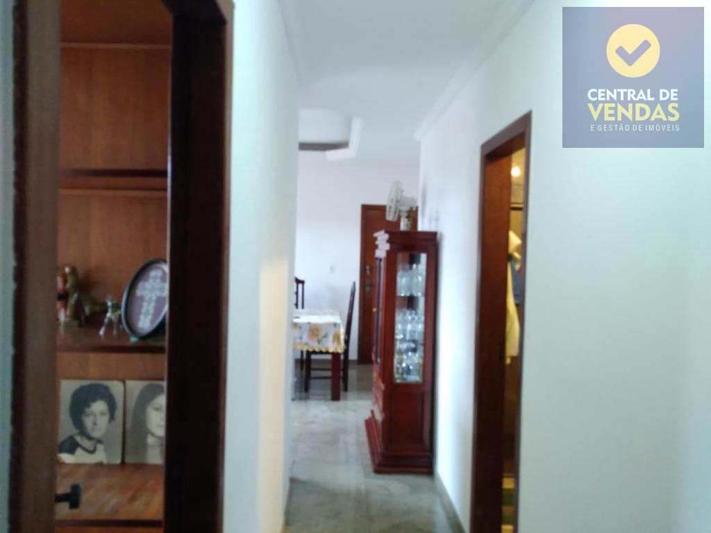 Cobertura à venda com 4 quartos, 180m² - Foto 2