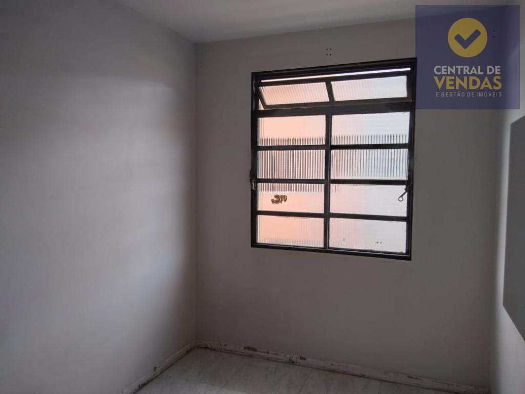 Casa à venda com 3 quartos, 98m² - Foto 9