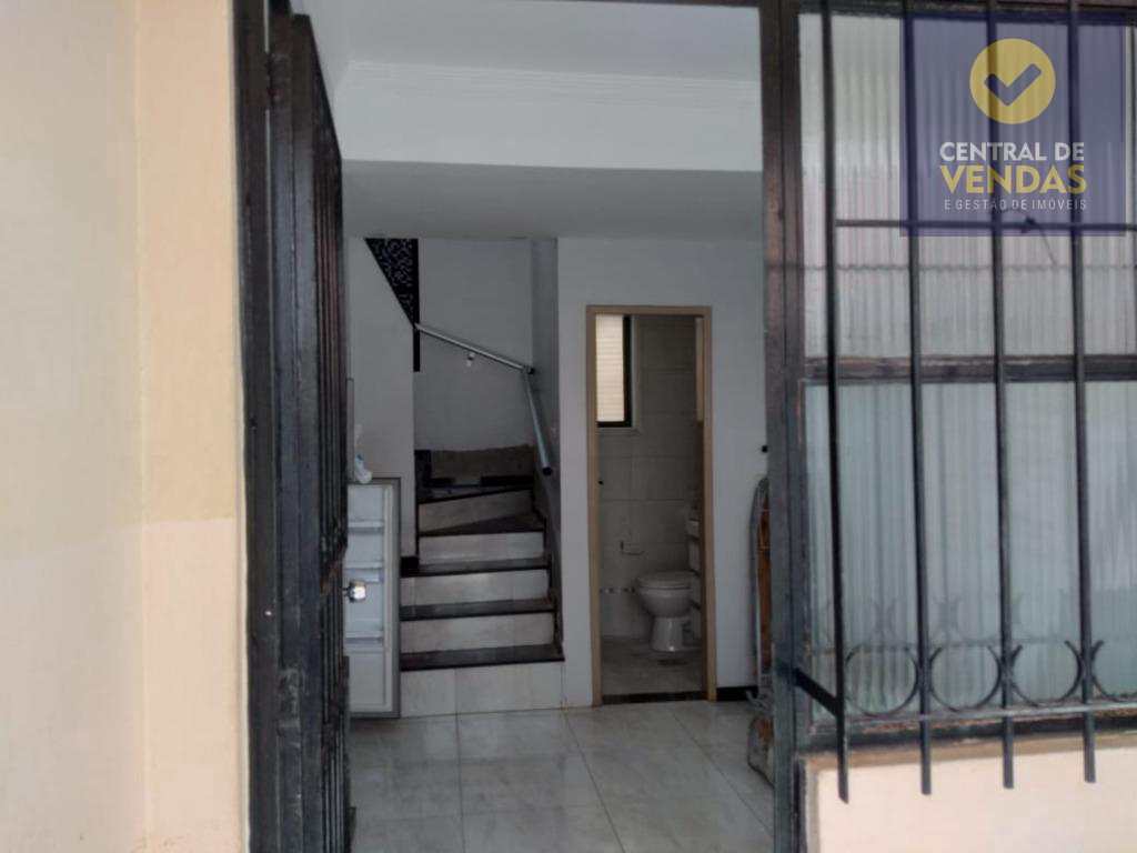 Casa à venda com 3 quartos, 98m² - Foto 14