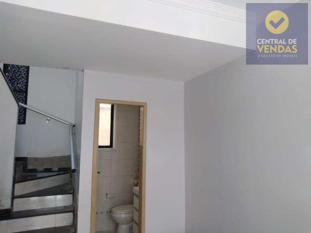 Casa à venda com 3 quartos, 98m² - Foto 2