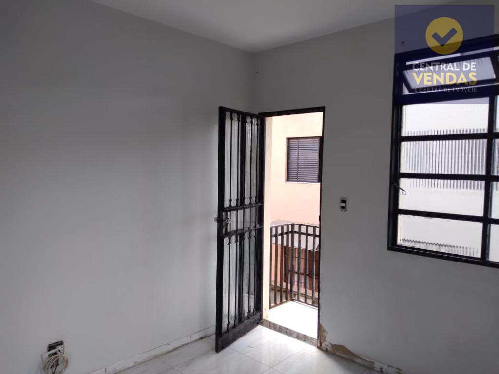 Casa à venda com 3 quartos, 98m² - Foto 3