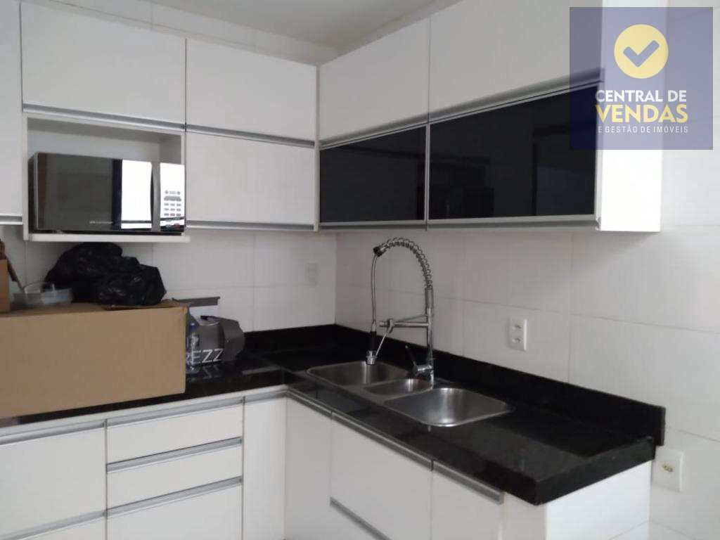 Casa à venda com 3 quartos, 98m² - Foto 1