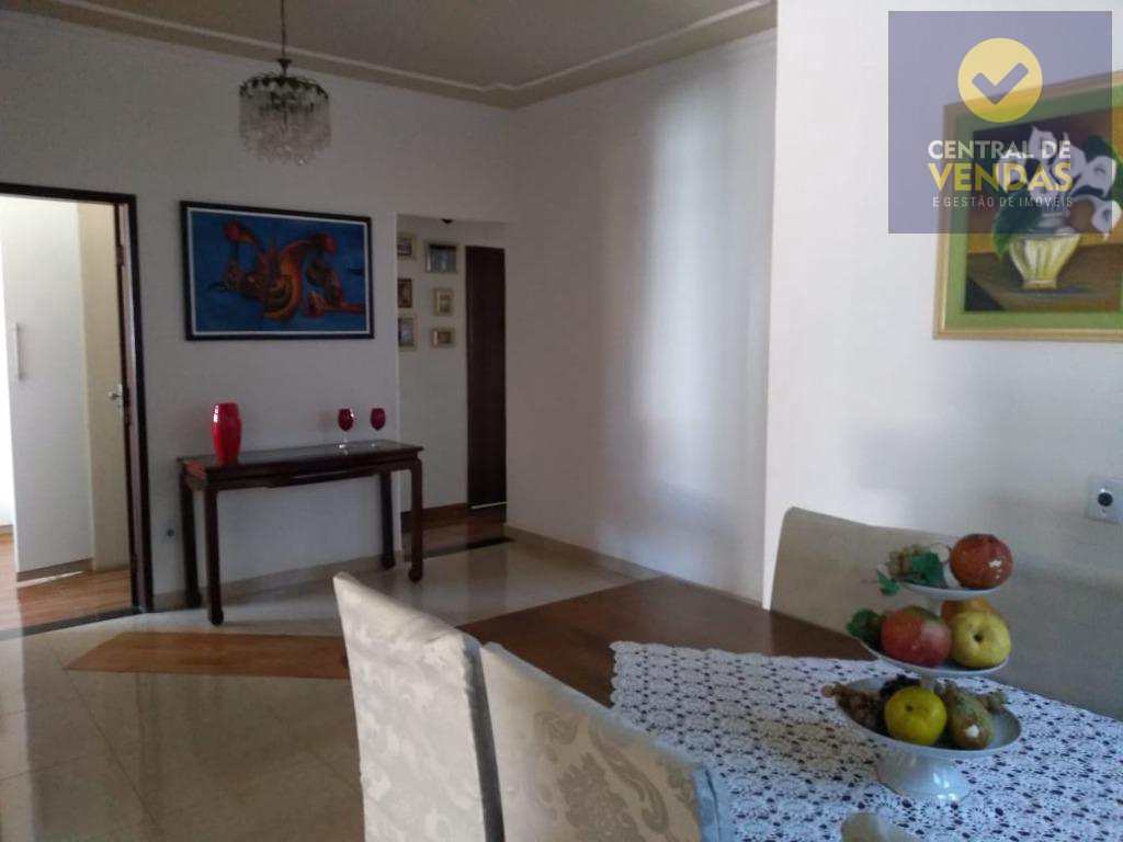 Casa à venda com 3 quartos, 360m² - Foto 6