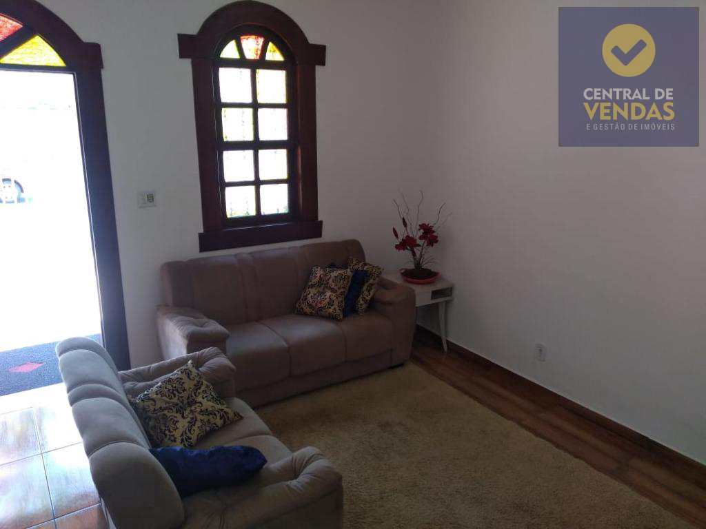 Casa à venda com 3 quartos, 360m² - Foto 2