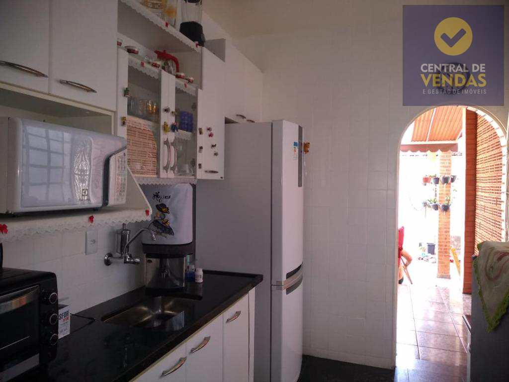 Casa à venda com 3 quartos, 360m² - Foto 22