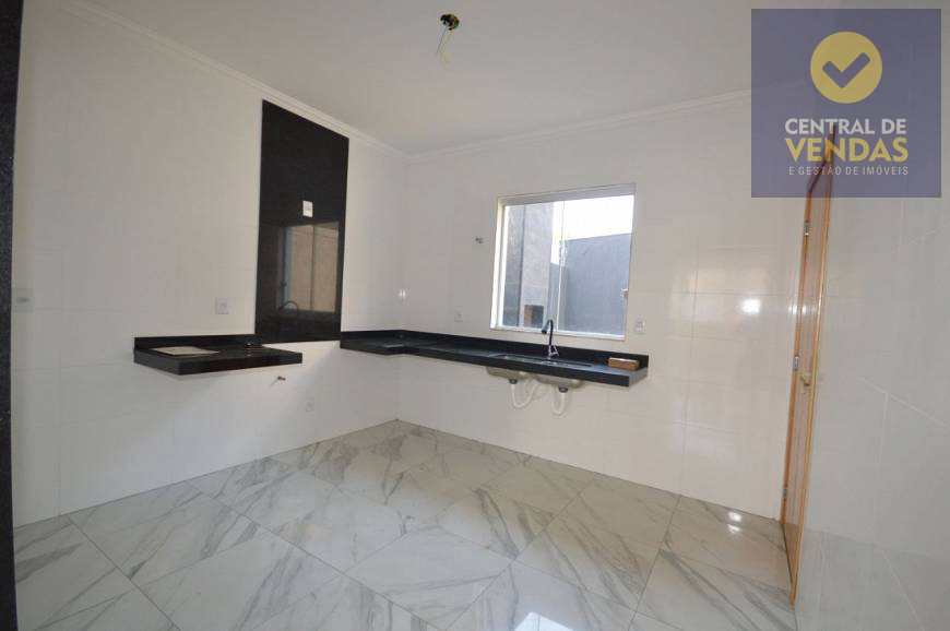 Casa à venda e aluguel com 3 quartos, 105m² - Foto 9