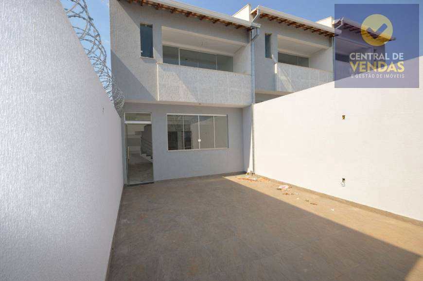 Casa à venda e aluguel com 3 quartos, 105m² - Foto 16