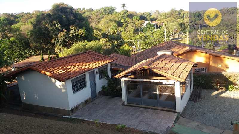 Casa à venda com 5 quartos, 1800m² - Foto 4