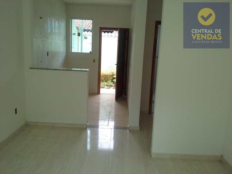 Casa à venda com 2 quartos, 55m² - Foto 9