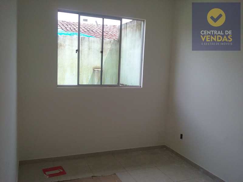 Casa à venda com 2 quartos, 55m² - Foto 5